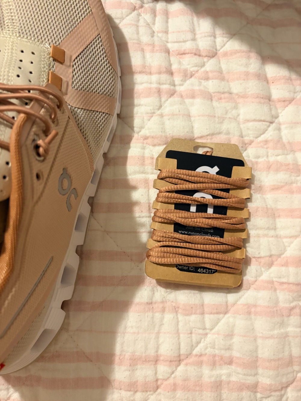 NWB RARE ON RUNNING WOMEN’S RUNNING SHOES IN ROSE/SAND - Picture 2 of 9